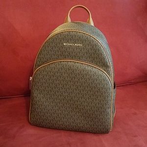 MICHAEL KORS ABBEY LG BACKPACK BRN/ACORN